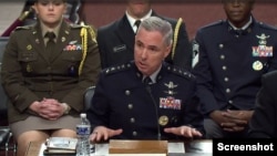 스티븐 화이팅 미국 우주사령관이 26일 상원 군사위원회 청문회에 출석해 발언하고 있다.
