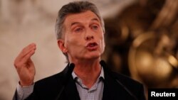 El presidente argentino, Mauricio Macri, habla durante una conferencia de prensa en Buenos Aires.