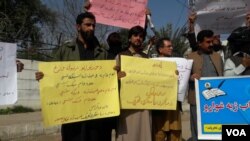 په پاکستان کې د پښتنو فعالان د ډیر وخت راهسې غوښتنه کوي چې پښتو دې د تعلیم، روزگار او یوه قامي ژبه هم وټاکل شي