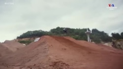 Քերոլայն Բյուքենենը դարձավ առաջին կինը, ով հեծանվով երբևէ օդային պտույտ և վայրեջք է կատարել ցամաքի վրա