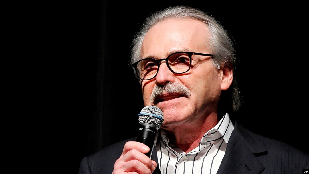 David Pecker, presidente y director ejecutivo de American Media, en una foto del 31 de enero de 2014. El ejecutivo de medios y jefe del diario National Enquirer habría llegado a un acuerdo de inmunidad con fiscales en el caso de Michael Cohen, el exabogado del presidente de EE.UU. Donald Trump.