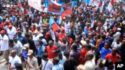 Alors que le vote était en cours mercredi, Chadema a annoncé qu'un de ses candidats et un responsable local du parti avaient été tués la veille.