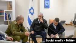 بنیامین نتانیاهو، در حال صدور دستور حذف مقام‌های ارشد جمهوری اسلامی؛ عکس از دفتر نخست‌وزیر اسرائیل