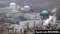 PLTN Tomari milik Hokkaido Electric Power Co. terlihat di Kota Tomari di Pulau Hokkaido utara Jepang, dalam gambar ini diambil oleh Kyodo pada 16 April 2008. (Foto: Kyodo via REUTERS)