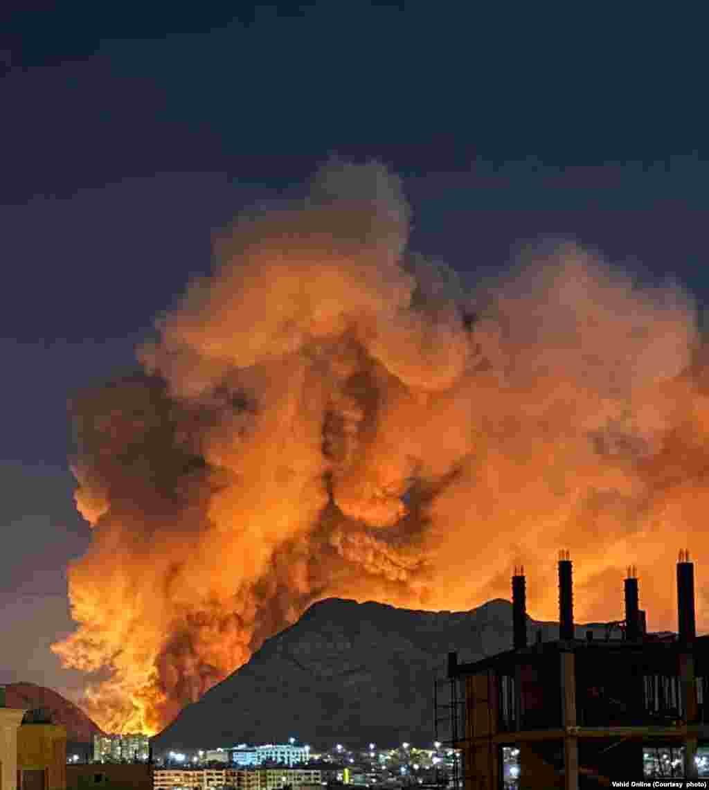 تصاویر مربوط به انفجار انبارهای مهمات در اطراف شهر اصفهان در بامداد سه‌شنبه ۱۱ فروردین