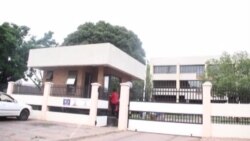 Uzulu Ucaphulwa Yisigodlo seZimbabwe eBotswana Esesikhuphule Imali Yokusiza Abantu