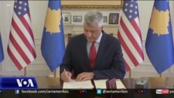 Presidenti Thaçi i jep "Urdhrin e Lirisë" Presidentit Trump