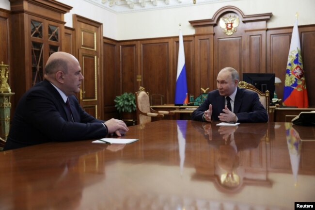 Президент та прем'єр-міністр Росії Володимир Путін та Михайло Мішустін