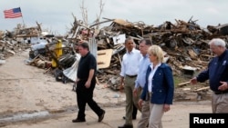 El presidente Obama instó a los estadounidenses a entregar ayudas a los damnificados a través de la Cruz Roja. 