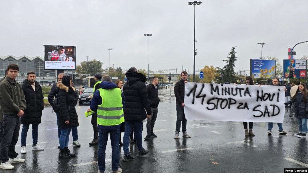 Odavanje počasti u Novom Sadu u akciji 14 minuta tišine za 14 poginulih u teškoj nesreći na Železničkoj stanici