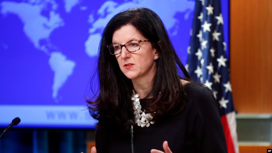 La subsecretaria de Estado para Asuntos del Hemisferio Occidental, Kimberly Breier, tiene agendo un encuentro con refugiados y migrantes venezolanos recién llegados a Perú.