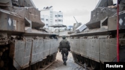 ទាហាន​អ៊ីស្រាអែល​កំពុង​ធ្វើ​ប្រតិបត្តិការ​នៅ​ក្នុងតំបន់​ហ្កាហ្សា កាលពីថ្ងៃទី២០ ខែធ្នូ ឆ្នាំ២០២៣។ (Israel Defense Forces/Handout via REUTERS)