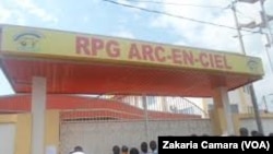 Le siège du RPG, parti au pouvoir, à Conakry (VOA/Zakaria Camara)