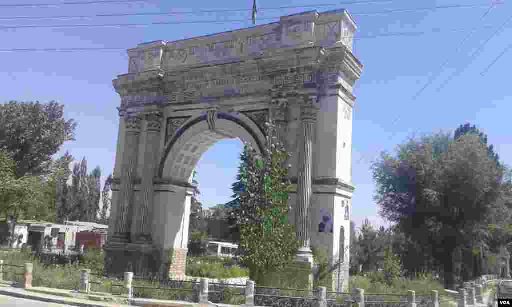 طاق ظفر پغمان، نشانه مبارزات و استرداد استقلال افغانستان