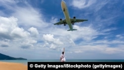 No Selfies Allowed! Tourists at This Phuket Beach May Face Death Penalty for Taking Photos (© Getty Images/iStockphoto)