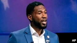 New York Kamu Denetçisi Jumaane Williams, istifa etmesi halinde, Belediye Başkanı Eric Adams'ın yerini alacak ve özel seçim düzenleyecek.