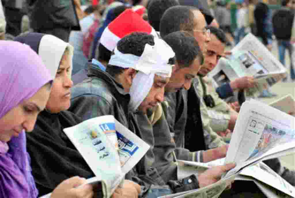 جمعه یازدهم فوریه - حسنی مبارک از مقام ریاست جمهوری استعفا داد