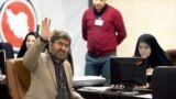علی مطهری از چهره های منتقد است که گاهی حتی از رهبر جمهوری اسلامی ایران در مسایلی مثل حصر موسوی و کروبی و یا تحمل مخالف انتقاد کرده است.<br />
وی برای دوره جدید مجلس ثبت نام کرده است.<br />
عکس: فارس<br />
&nbsp;