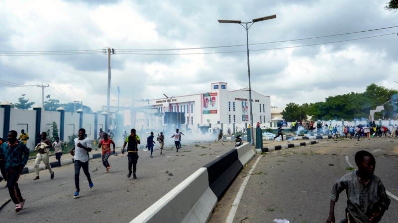 29 niños nigerianos podrían enfrentarse a la pena de muerte por protestar contra el coste de vida