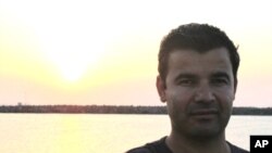 فه‌رهه‌نگ و تۆره‌ی کوردی: مه‌ریوان هه‌ڵه‌بجه‌یی