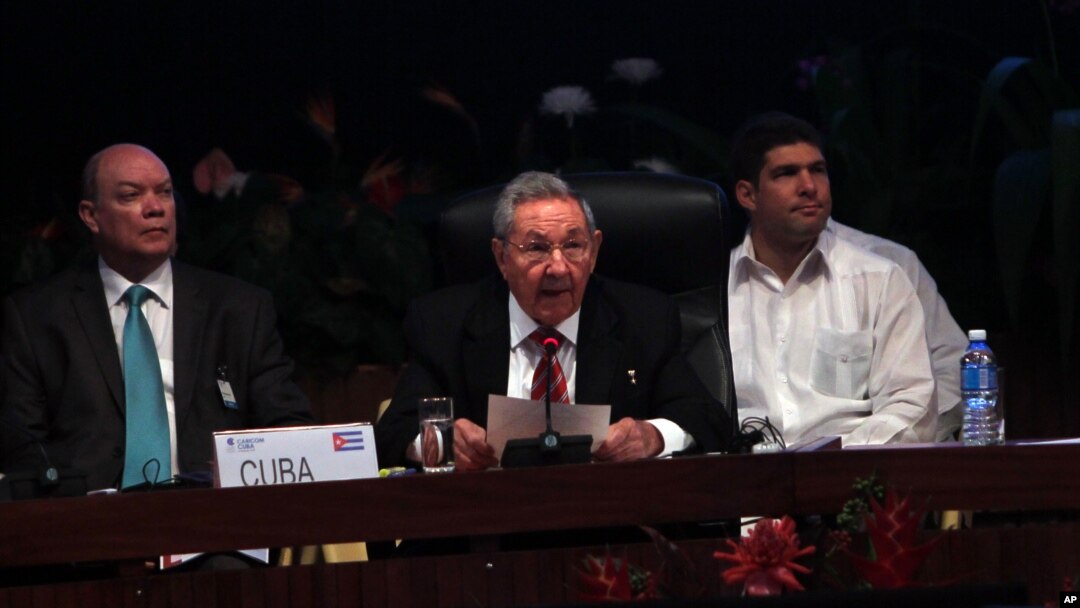Cuba's President Raul Castro, center, speaks at the Summit Cuba-Caricom (Caribbean Community) in Havana, Dec 8, 2014. 
