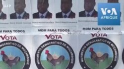 Affiches électorales dans les rues de Maputo avant le vote