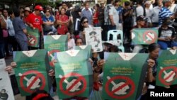 People protest against Thailand's Prime Minister Prayuth Chan-ocha in Bangkok, May 5, 2018. 