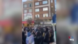 شعار مردم نهاوند: «جمهوری اسلامی نمی‌خوایم نمی‌خوایم» - چهارشنبه ۱۰ دی