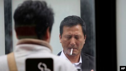 does cigarette smoke travel up or down How to Quit Smoking Guide