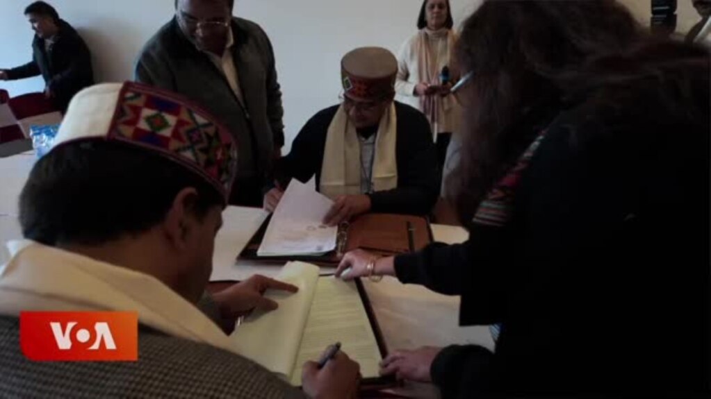 སིའི་ཤེས་ཡོན་སློབ་གསོ་ཧི་མ་ཅལ་མངའ་སྡེའི་གཞུང་གི་སློབ་གྲྭ་ཁག་ནང་ལག་བསྟར་གྲོས་ཆོད་ལ་མཚན་རྟགས།