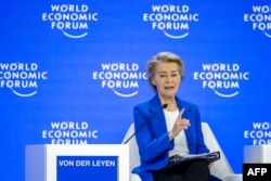 Kepala Uni Eropa Ursula von der Leyen berbicara pada acara tahunan "World Economic Forum" (WEF) di kota Davos, Swiss 21 Januari 2025.