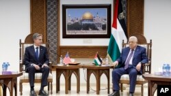 دیدار آنتونی بلینکن، وزیر امور خارجه آمریکا، و محمود عباس، رئیس تشکیلات خودگردان فلسطینی، در رام‌الله، کرانه باختری. یکشنبه ۱۴ آبان ۱۴۰۲