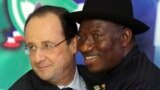 Shugaban Najeriya Goodluck Jonathan tare da Shugaban Faransa, Hollande. 