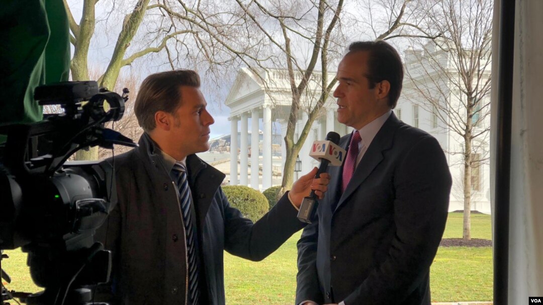 Mauricio Claver-Carone, asistente especial de Donald Trump y director senior para asuntos hemisféricos de occidente, visitó Guatemala para conversar con representantes del gobierno y sociedad civil sobre los detalles del acuerdo. 