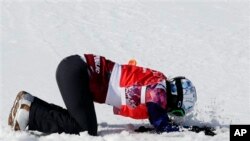 Čehinja Eva Samkova posle pobede u snoubourdu, Soči, 16. februar, 2014.