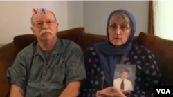 Orang tua Abdul-Rahman Kassig (26 years), Ed dan Paula Kassig menceritakan surat dari putranya yang terancam akan menjadi korban pemenggalan kepala ISIS berikutnya (Photo: Video screen grab).