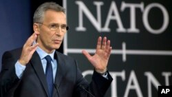 El secretario general de la OTAN, Jens Stoltenberg, Stoltenberg enfatizó que los soldados no tendrían una función de combate, sino que serían parte de la misión de entrenamiento, asesoramiento y asistencia de la organización, llamada Resolute Support.  