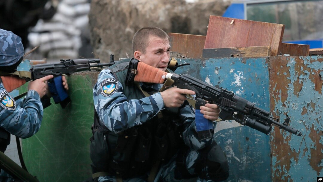 Ukraina maxsus kuchlari Donetsk viloyatining Slavyansk shahrida rossiyaparast kuchlar bilan jang qilmoqda, 31-may, 2014-yil