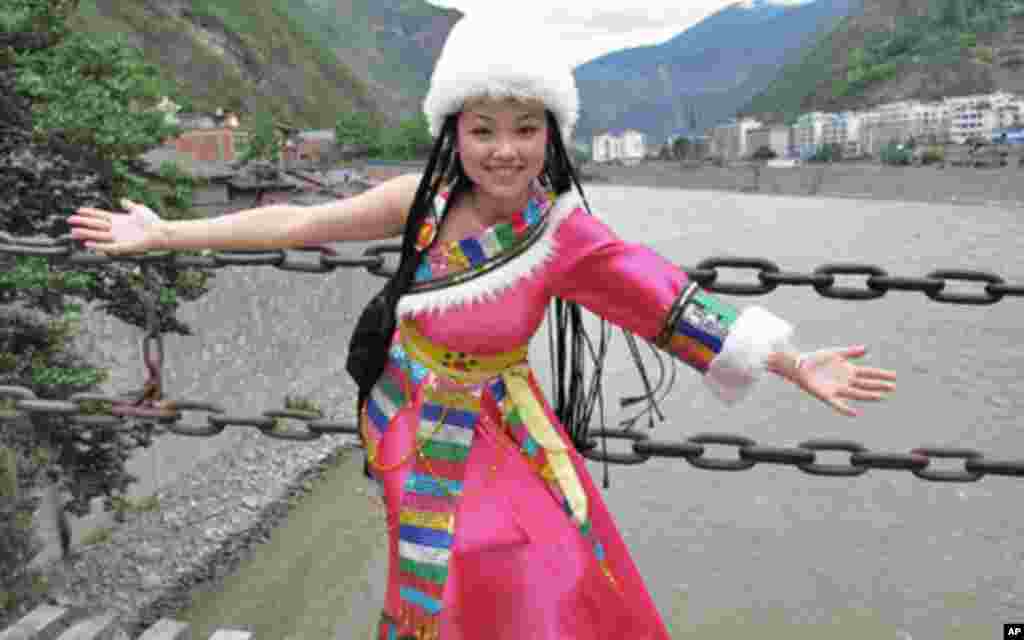 化装照像是游客很喜欢的一项活动(5)