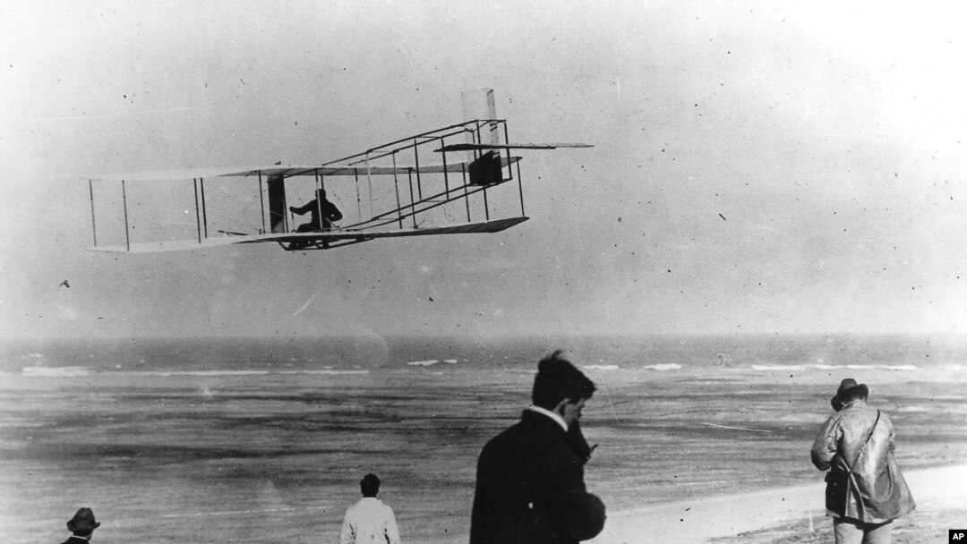 "Charlie era una persona muy humilde, nunca buscó la fama”, dijo Ken MacTiernan refiriéndose al primer mecánico de la aviación. 