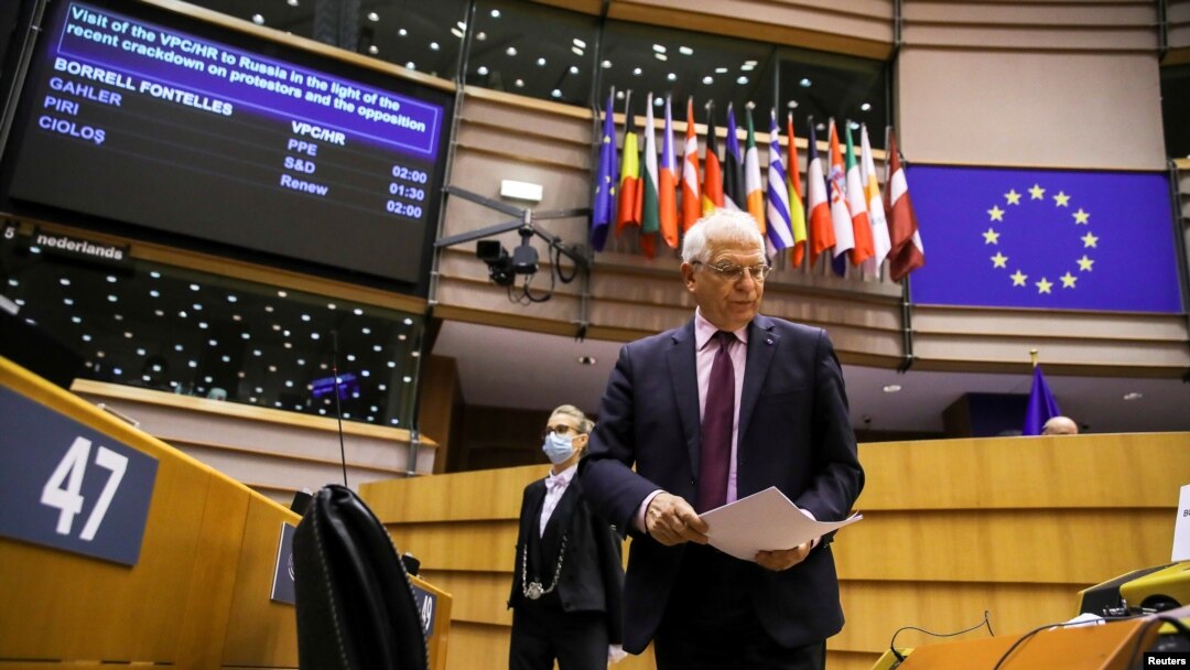 Perwakilan Tinggi Eropa untuk Urusan Luar Negeri dan Kebijakan Keamanan Uni Eropa, Josep Borrell menghadiri sidang pleno Parlemen Eropa di Brussel, Belgia, 9 Februari 2021. 