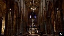 12일 스페인 산타 마리아 성당의 부활절 미사의 모습.