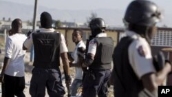 Kèk manm Polis Nasyonal d Ayiti a (PNH)