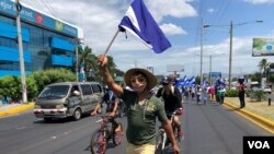 Un manifestante durante una protesta en Managua, Nicaragua, en agosto. Más de 300 personas perdieron la vida desde que los disturbios comenzaran en abril, según grupos de derechos humanos.