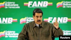 El presidente de Venezuela, Nicolás Maduro, durante una reunión con el alto comando militar en Caracas, el sábado 11 de agosto de 2018. Foto: Palacio de Miraflores / vía REUTERS.