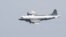 Foto oficial de archivo de la Marina de guerra de un avión Aries EP-3E en pleno vuelo.
