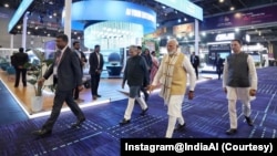 نرندرا مودی، صدر اعظم هند از رهبران جهان که در این نشست شرکت می‌کنند، استقبال کرد.