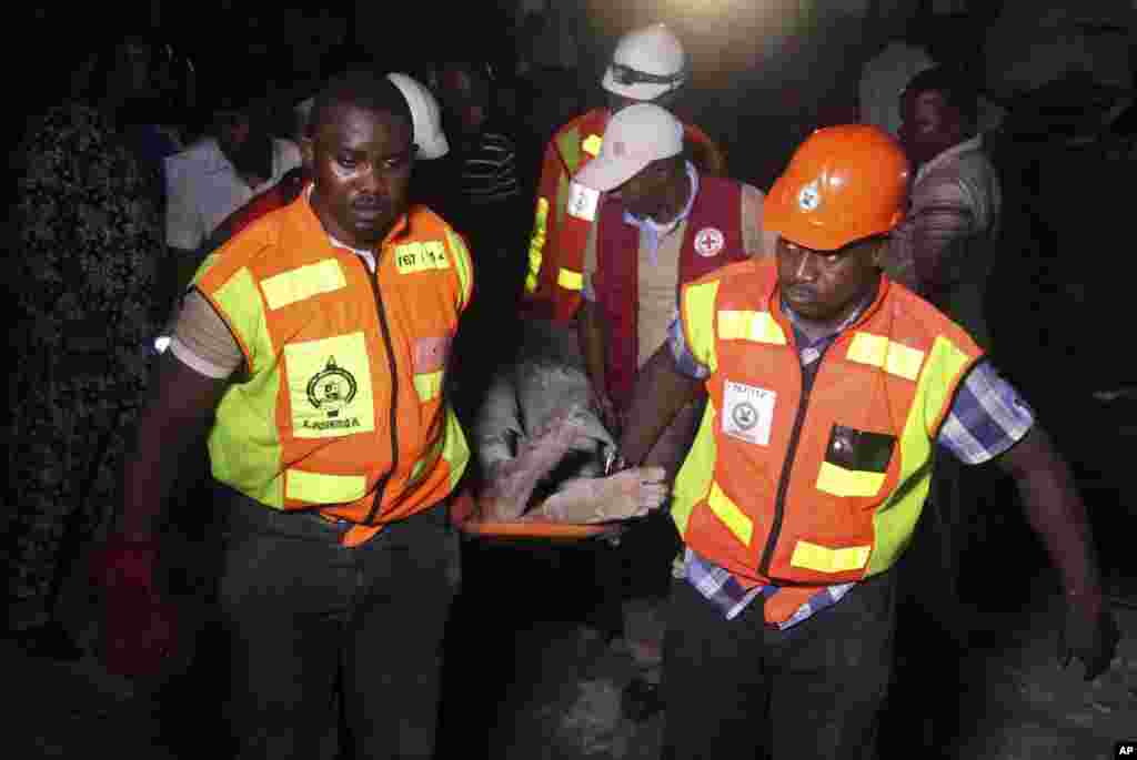 Béji Caïd Essebsi a été proclamé vainqueur de l'élection présidentielle en Tunisie lundi 22 décembre 2014. Sur la photo, il donne un discours devant ses partisans après le second tour de l'élection présidentielle du pays, à Tunis, dimanche 21 décembre 2014.