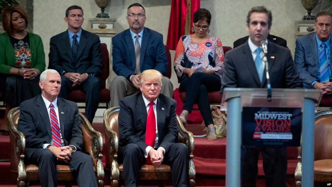 Michael Cohen agaragara nk'uzi Donald Trumo kuva kera