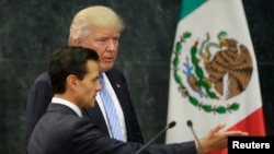 Donald Trump visitó al presidente mexicano Enrique Peña Nieto en México el 31 de agosto de 2016, cuando era candidato a la presidencia de EE.UU.